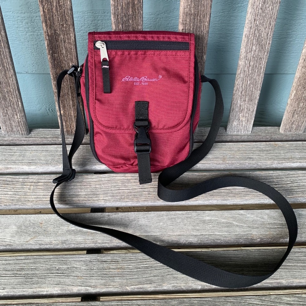 Eddie Bauer Crossbody Messenger Travel‎ Bag Nylon Maroon Buckle Flap Gorpcore
